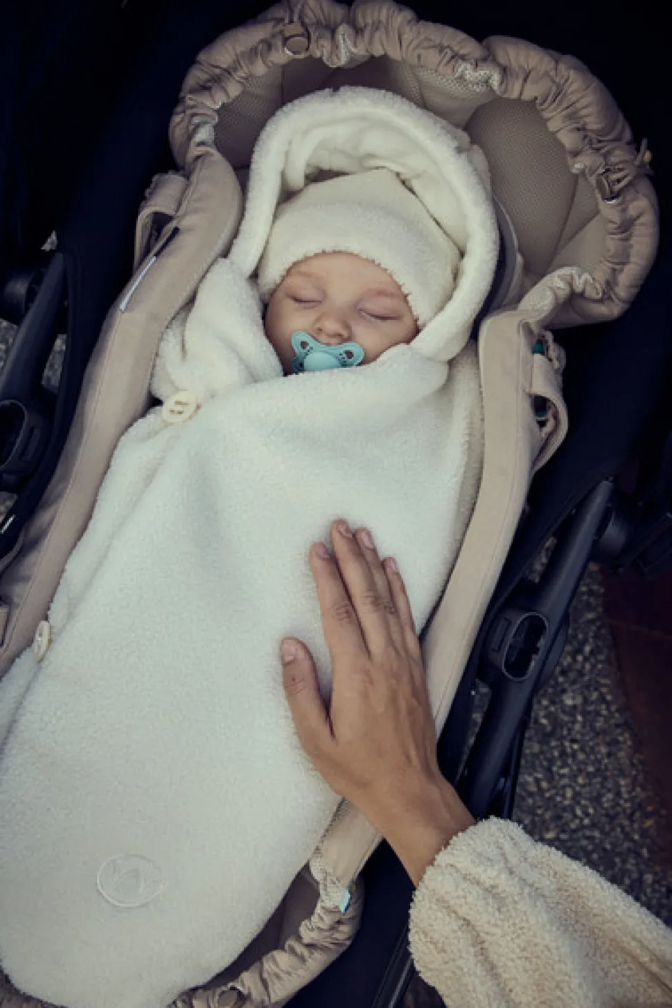 Barnevognsdragt- Teddy White