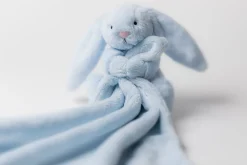 Bashful Kanin, Lyseblå nusseklud