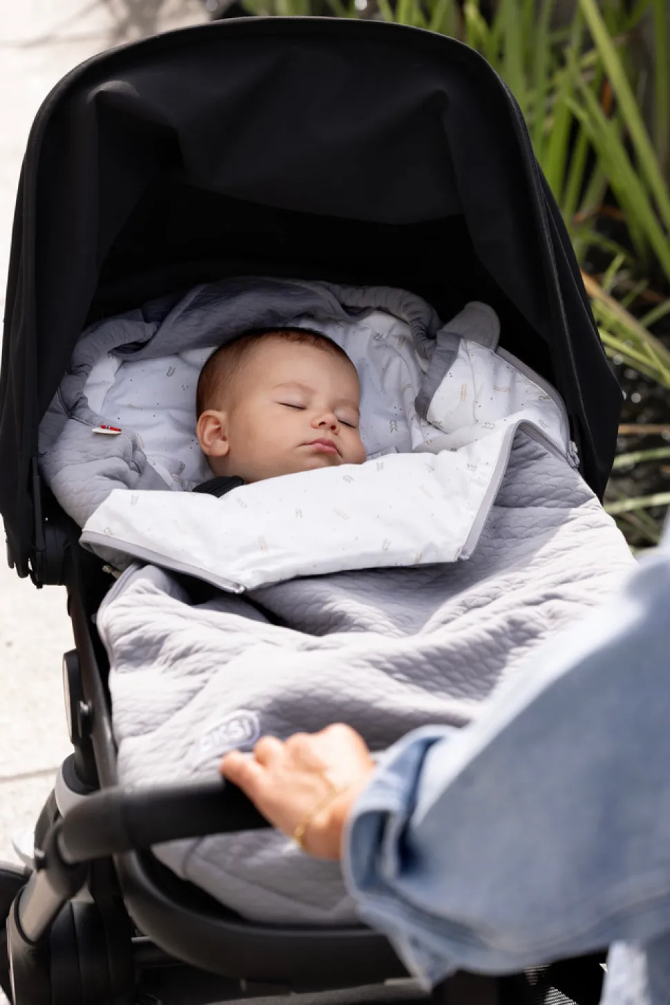 Breeze Light - Grey Fields