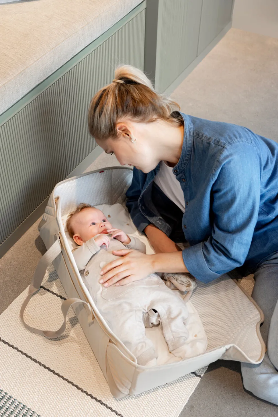 Carry Me babylift - Seashell Sand Cream