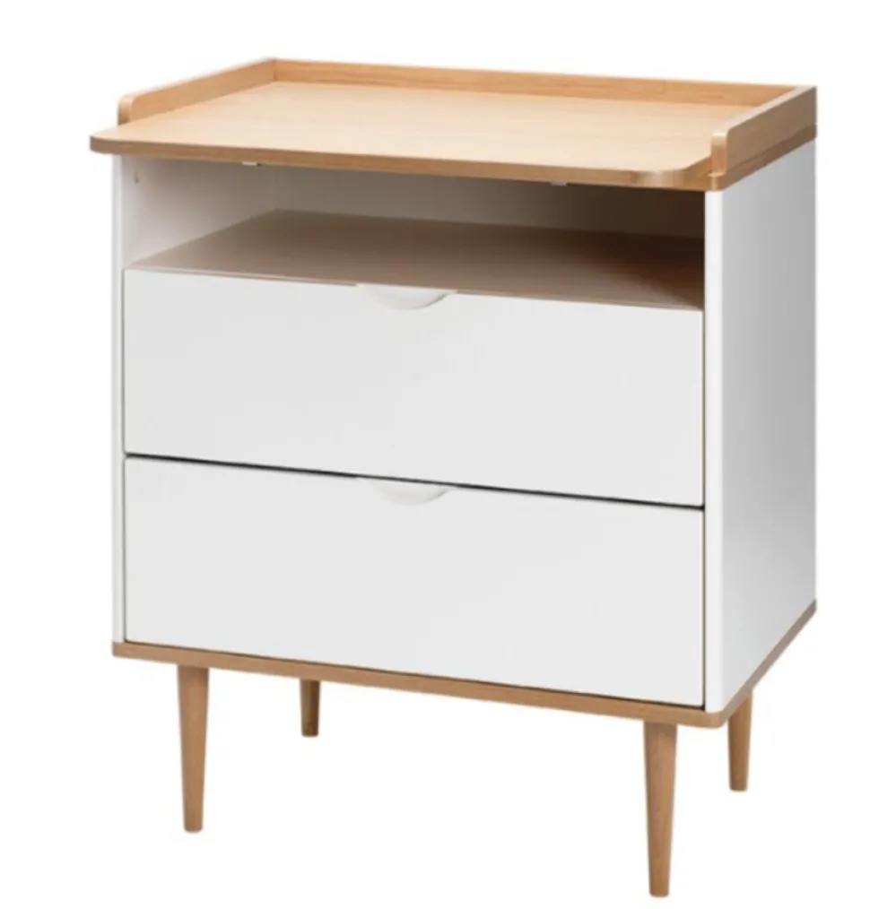 Curve puslekommode - hvid/eg