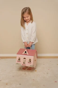 Dukkehus med tilbehør