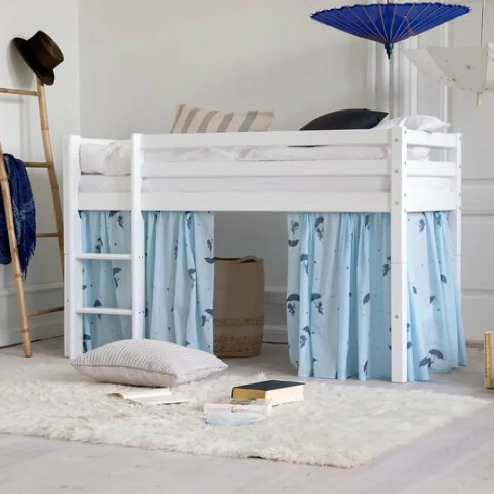 ECO Comfort halvhøj seng hvid, med forhæng blå