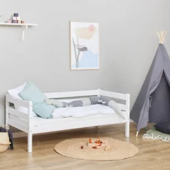 ECO Comfort Juniorseng hvid, med sengehest, skuffesæt og madras