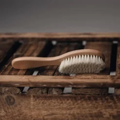 Hårbørste med naturlig bløde gedehår og lotustræ
