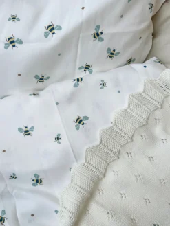 Junior sengetøj - Honey Bee Happy