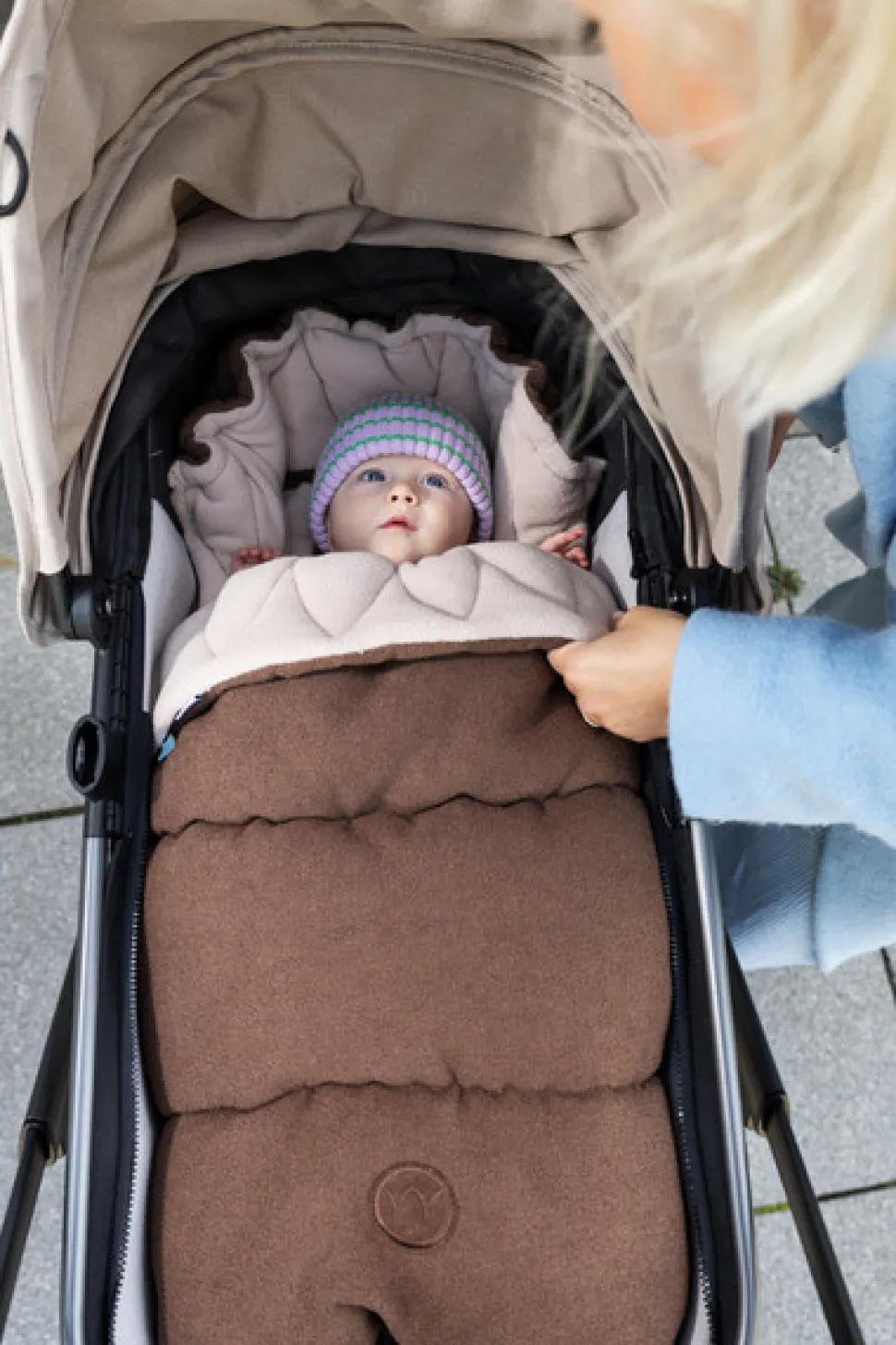 Kørepose - Bouclé Espresso