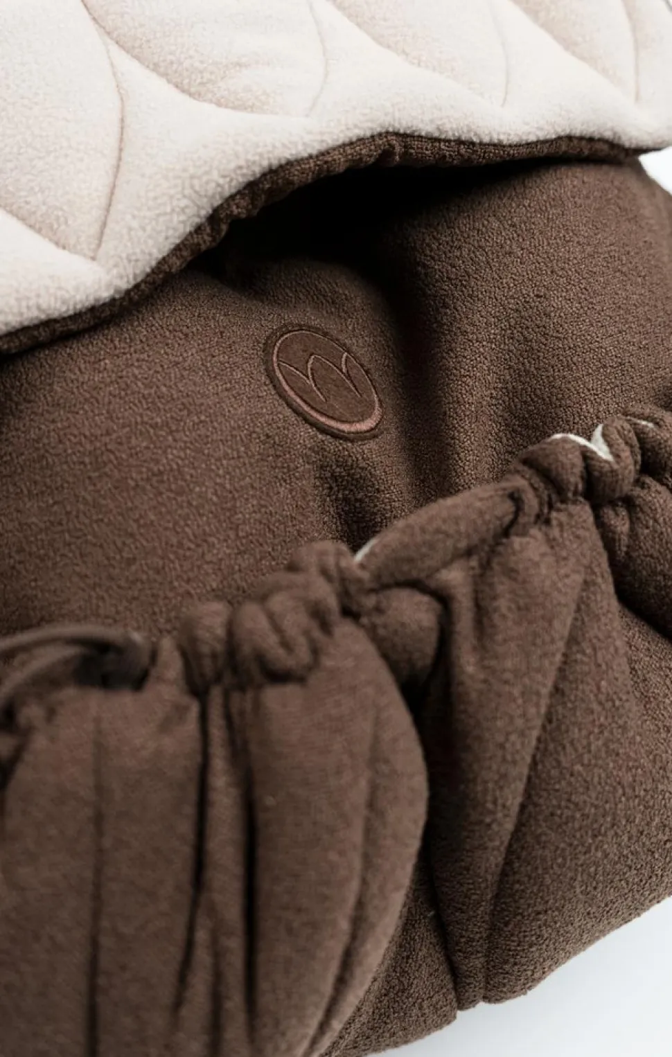 Kørepose - Bouclé Espresso