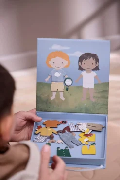 Magnetisk påklædningsdukke - Klar til dit eventyr