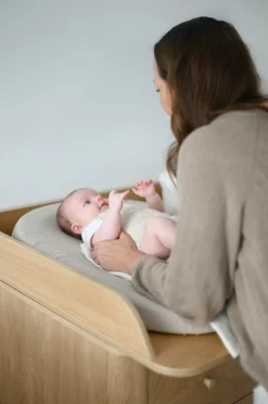 Nature kommode med pusletop