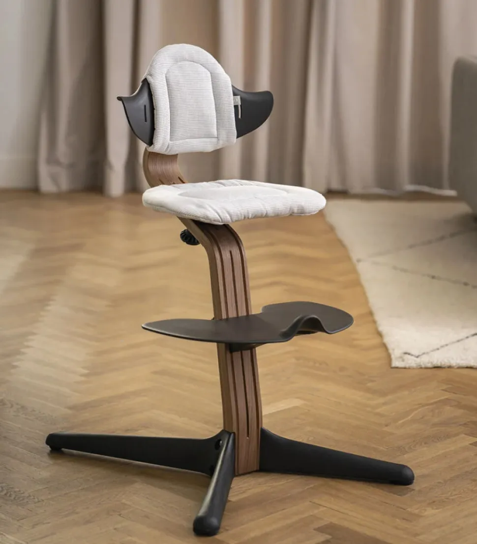 Nomi højstol - valnød sort