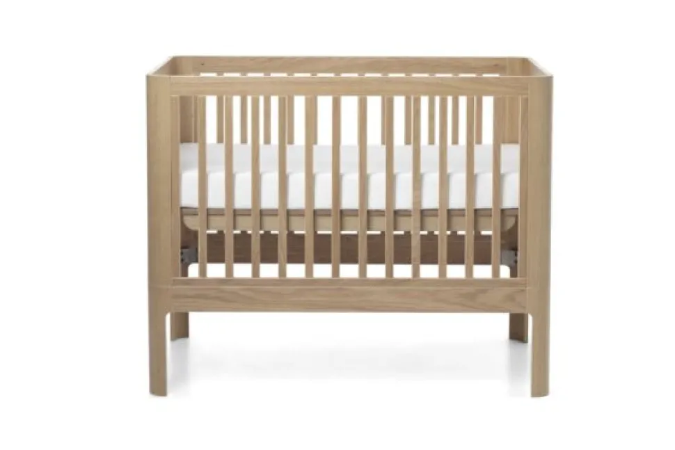 Nova tremmeseng med puslebord - eg