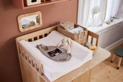 Nova tremmeseng med puslebord - eg