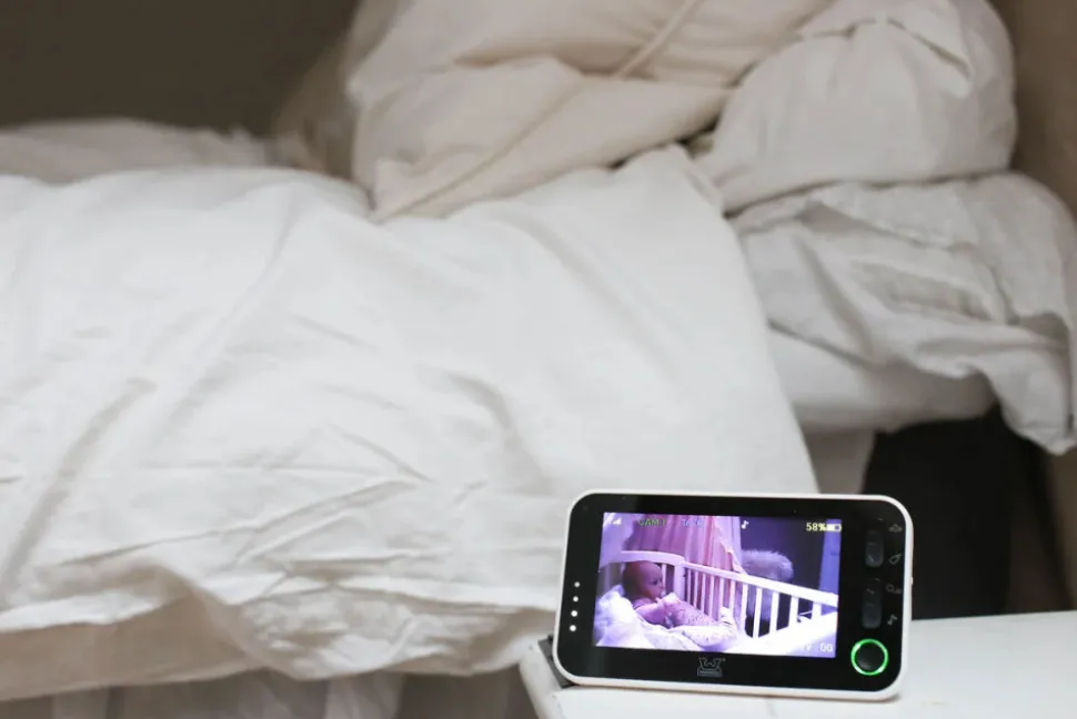 Padwico V8 babyalarm - video - genopladeligt batteri