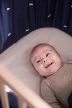 Sengerand - Midnight og broderet Christian hval