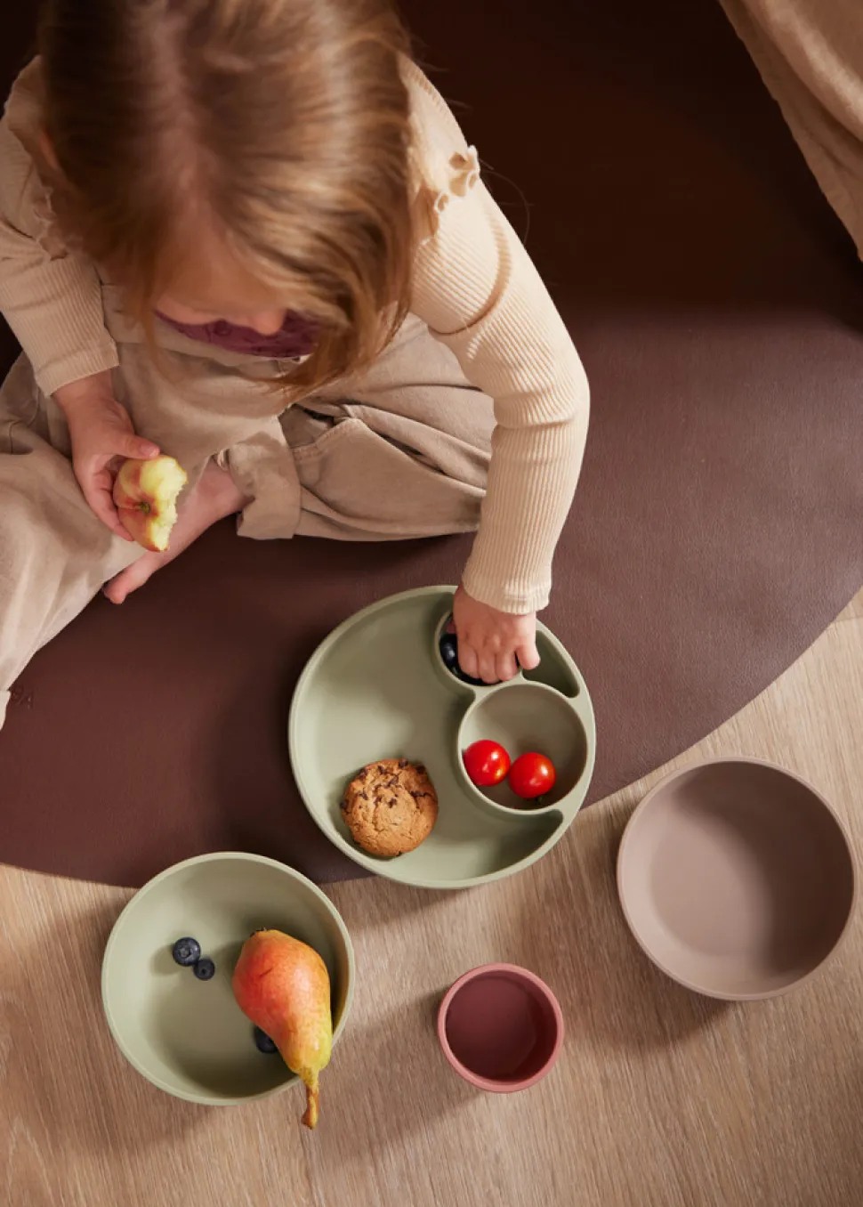 Silikone tallerken ruminddelt - green