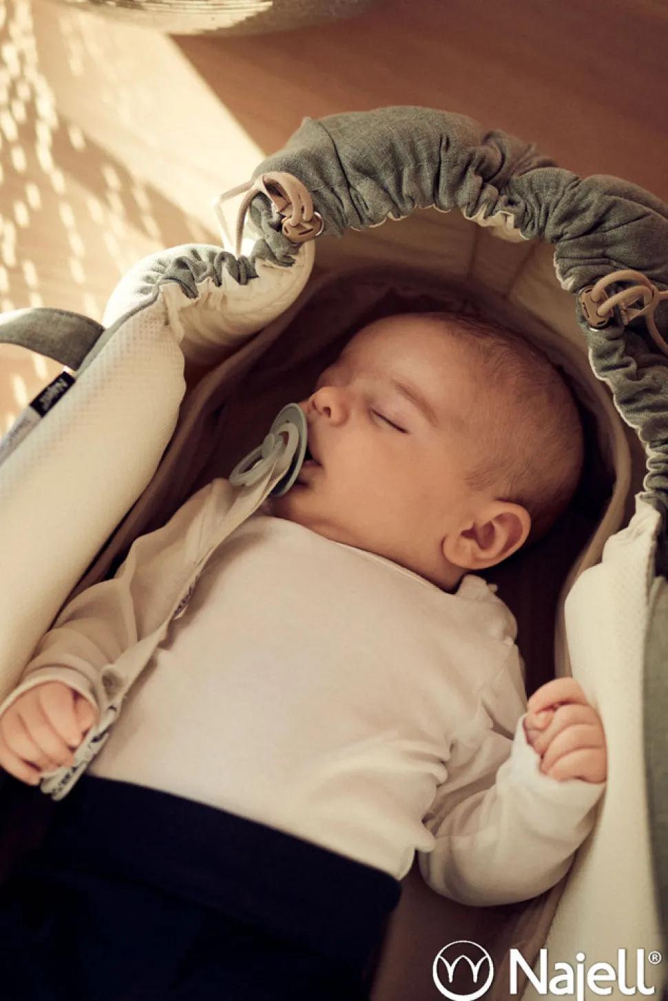 SleepCarrier Waterproof Bedding - Linen Beige