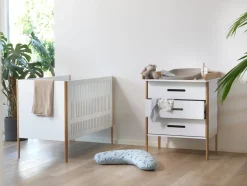 Spoke puslekommode - Hvid/Eg