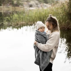 Striktæppe med fleece - Misty grey