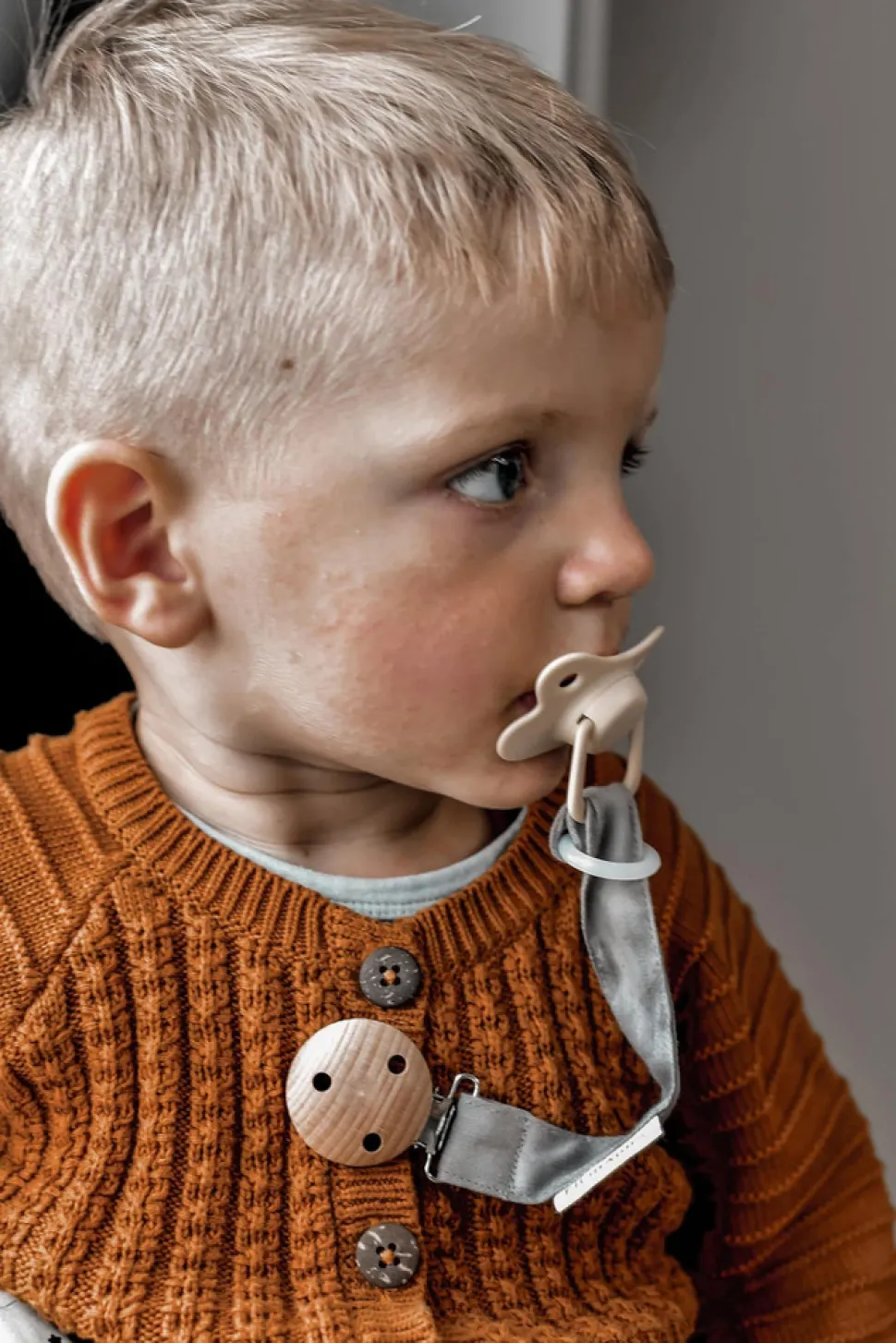 Suttesnor - mørkegrå