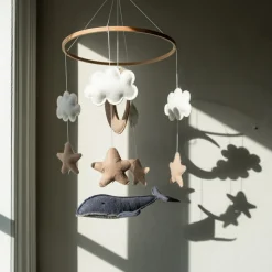 Uro med hval og søstjerner